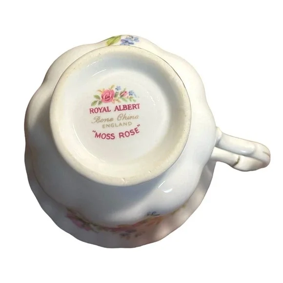 VINTAGE ROYAL ALBERT TEACUP AND SAUCER - MOSS ROSE - Picture 5 of 9